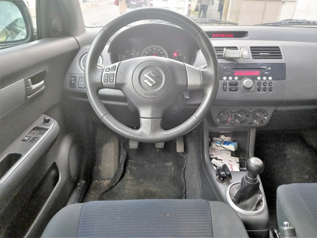 Suzuki Swift — 9