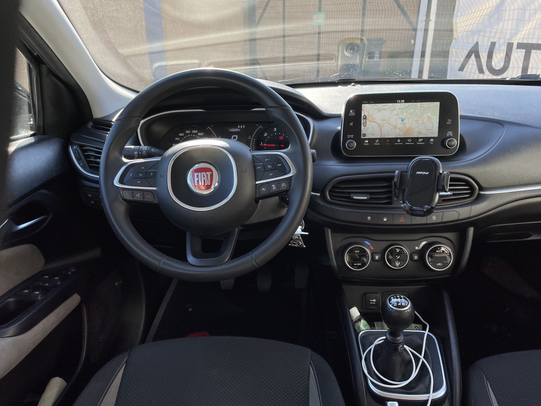 Fiat Tipo — 12