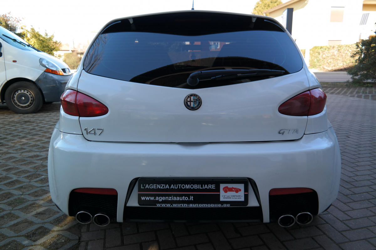 Alfa Romeo 147 — 6