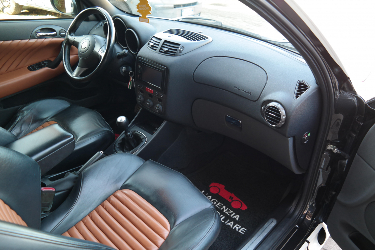 Alfa Romeo 147 — 16