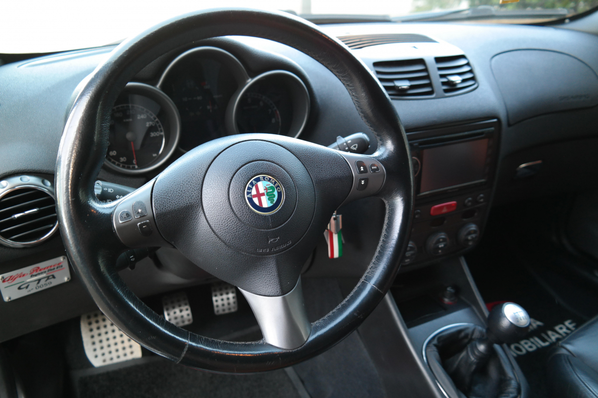 Alfa Romeo 147 — 18