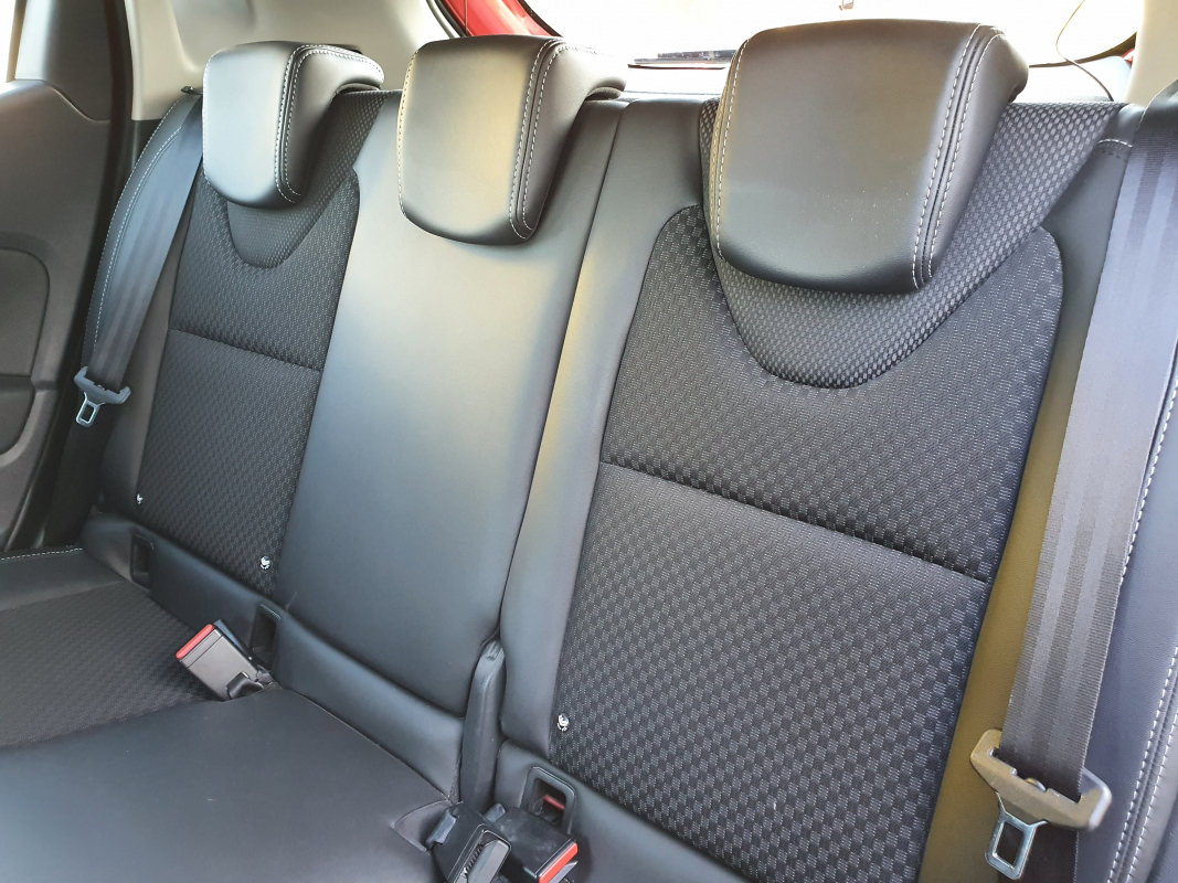 Renault Clio — 12