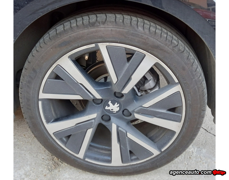 Peugeot 208 — 19