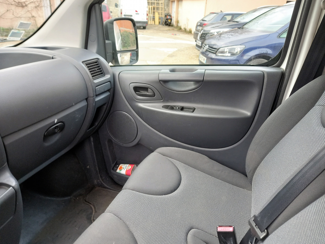 Peugeot Expert — 12
