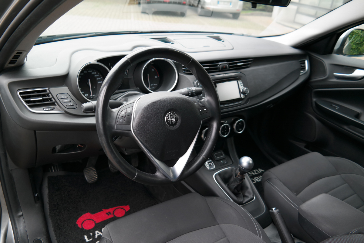 Alfa Romeo Giulietta — 22