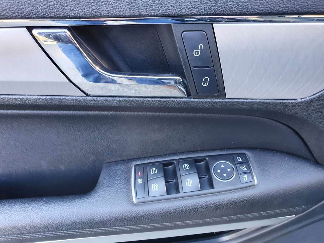 Mercedes Classe E — 26