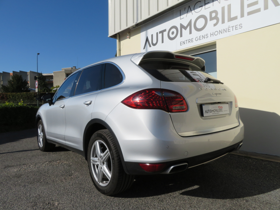 Porsche Cayenne — 3