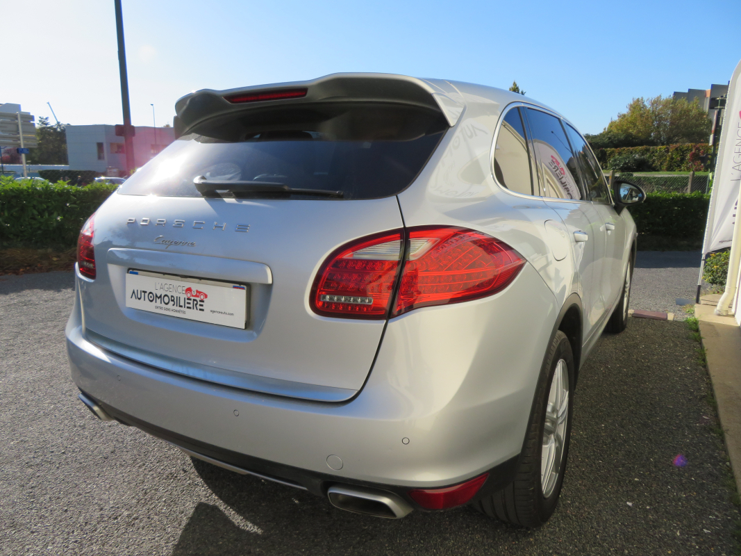 Porsche Cayenne — 5