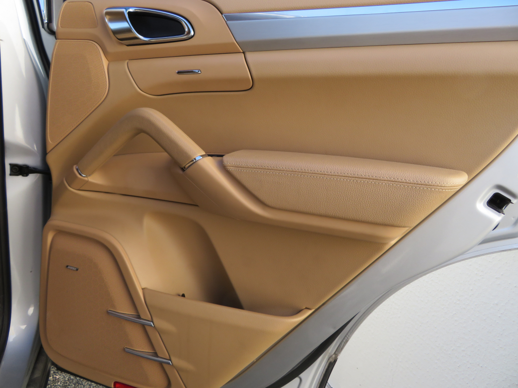 Porsche Cayenne — 29
