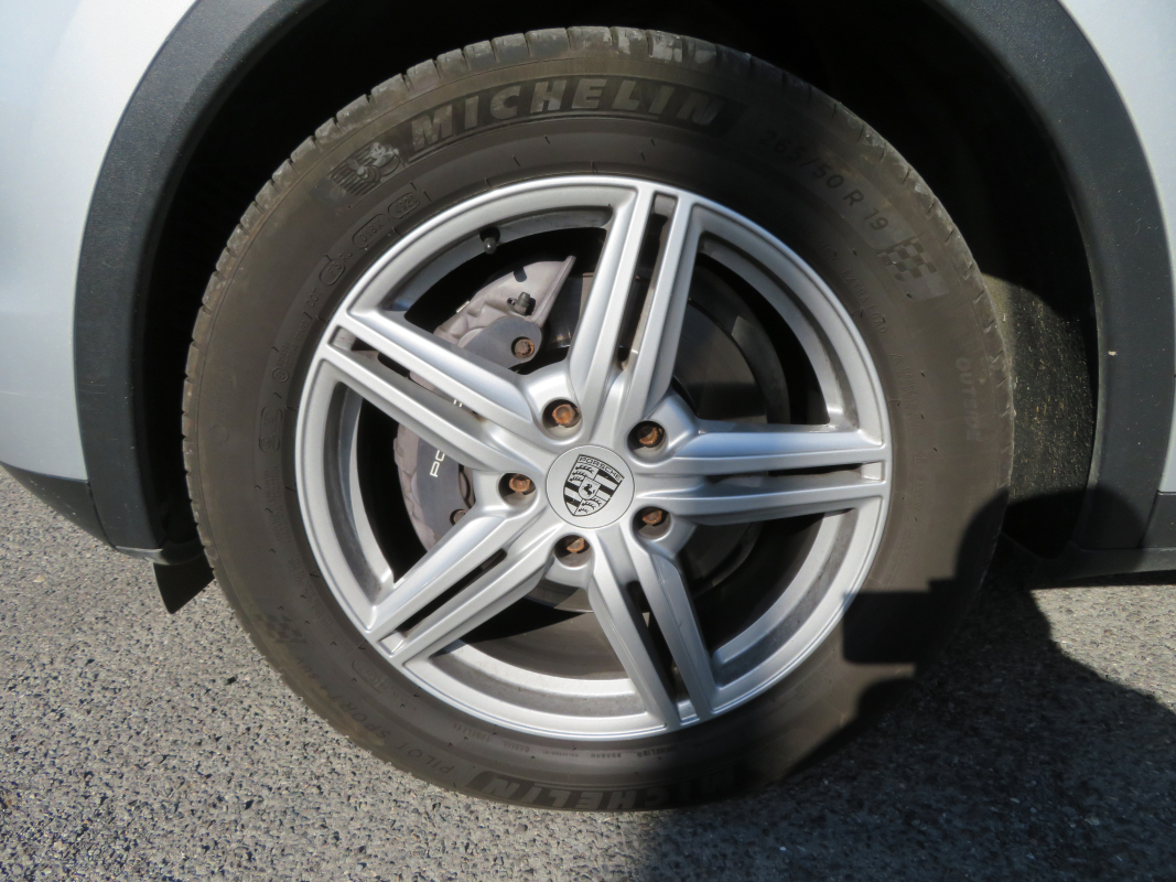 Porsche Cayenne — 31