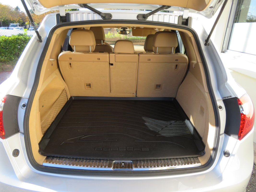 Porsche Cayenne — 20