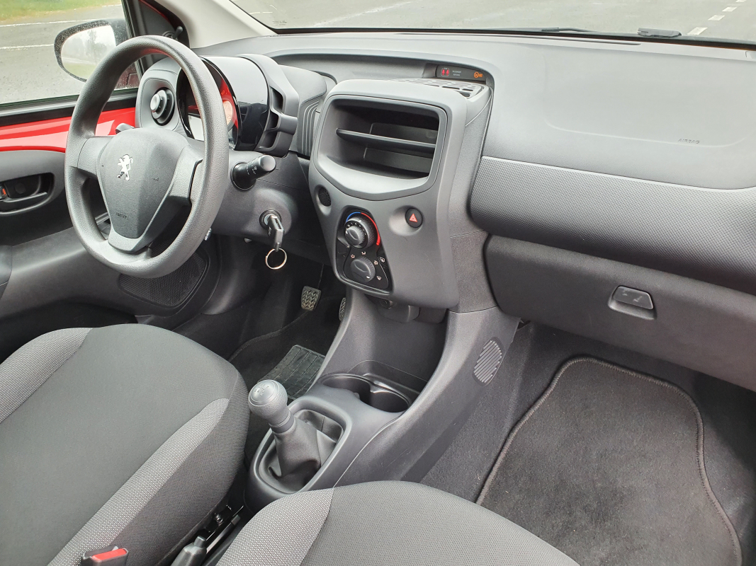 Peugeot 108 — 14