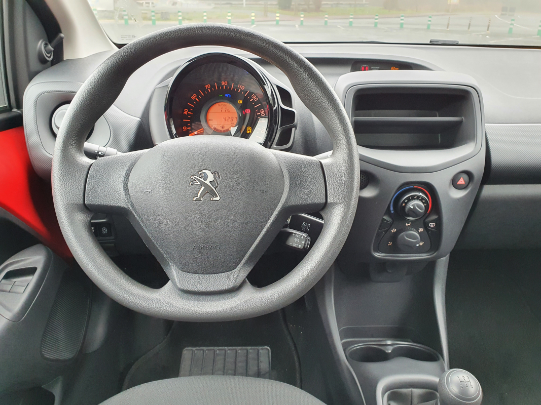 Peugeot 108 — 15