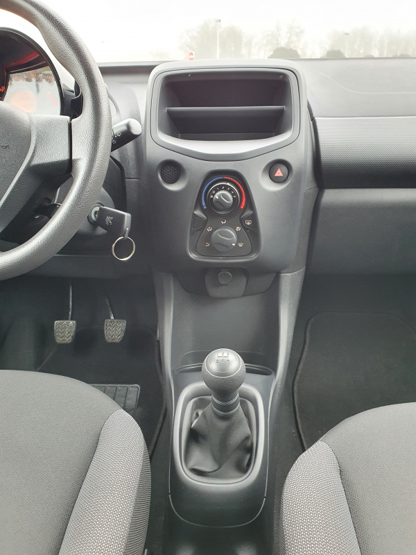 Peugeot 108 — 17