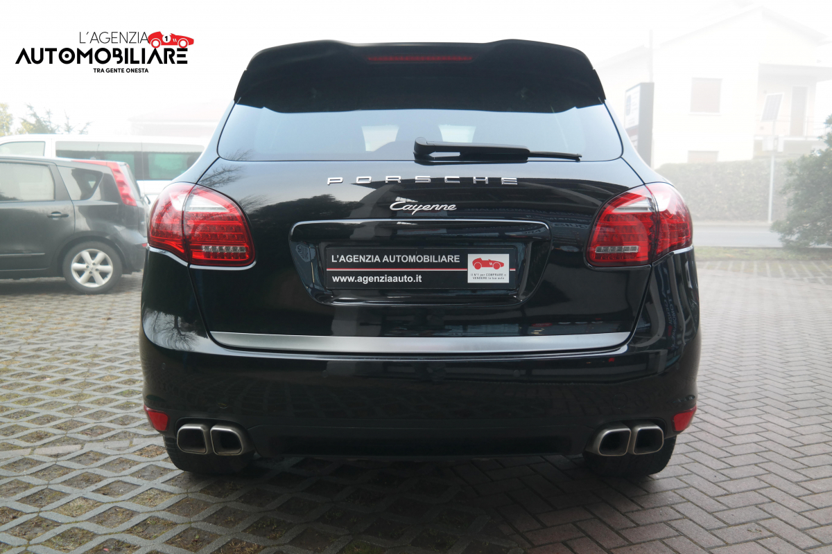 Porsche Cayenne — 7