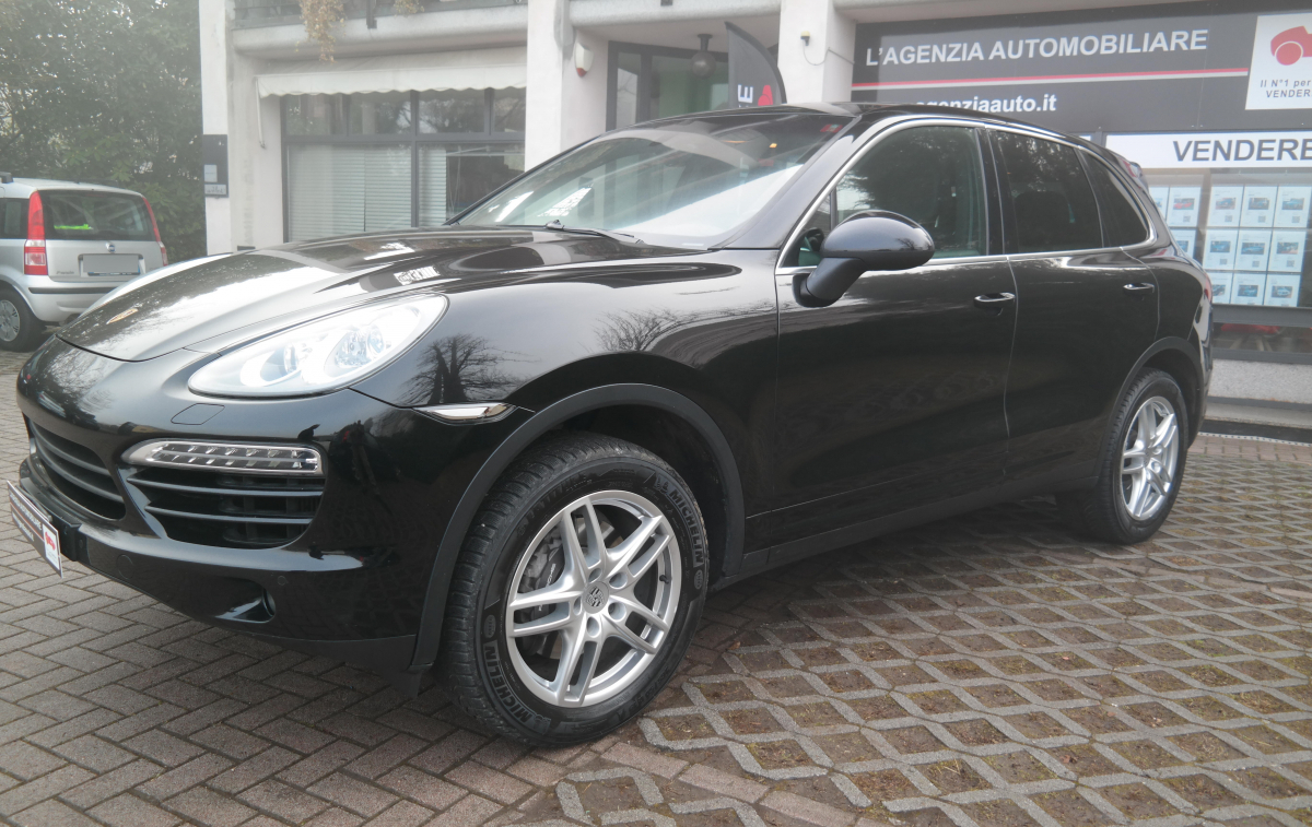 Porsche Cayenne — 2