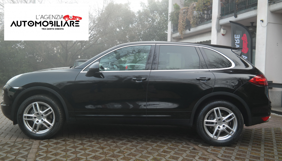 Porsche Cayenne — 4