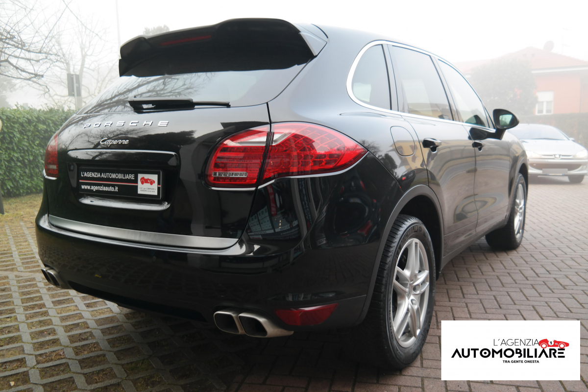 Porsche Cayenne — 8