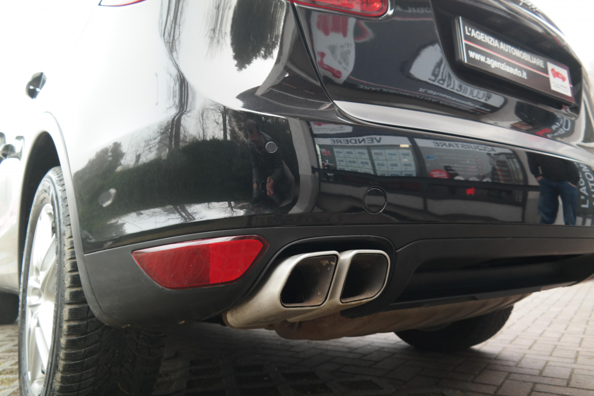 Porsche Cayenne — 33