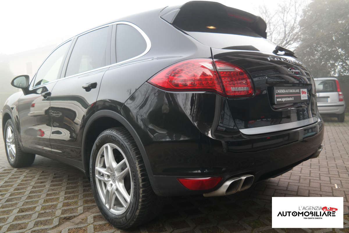 Porsche Cayenne — 6