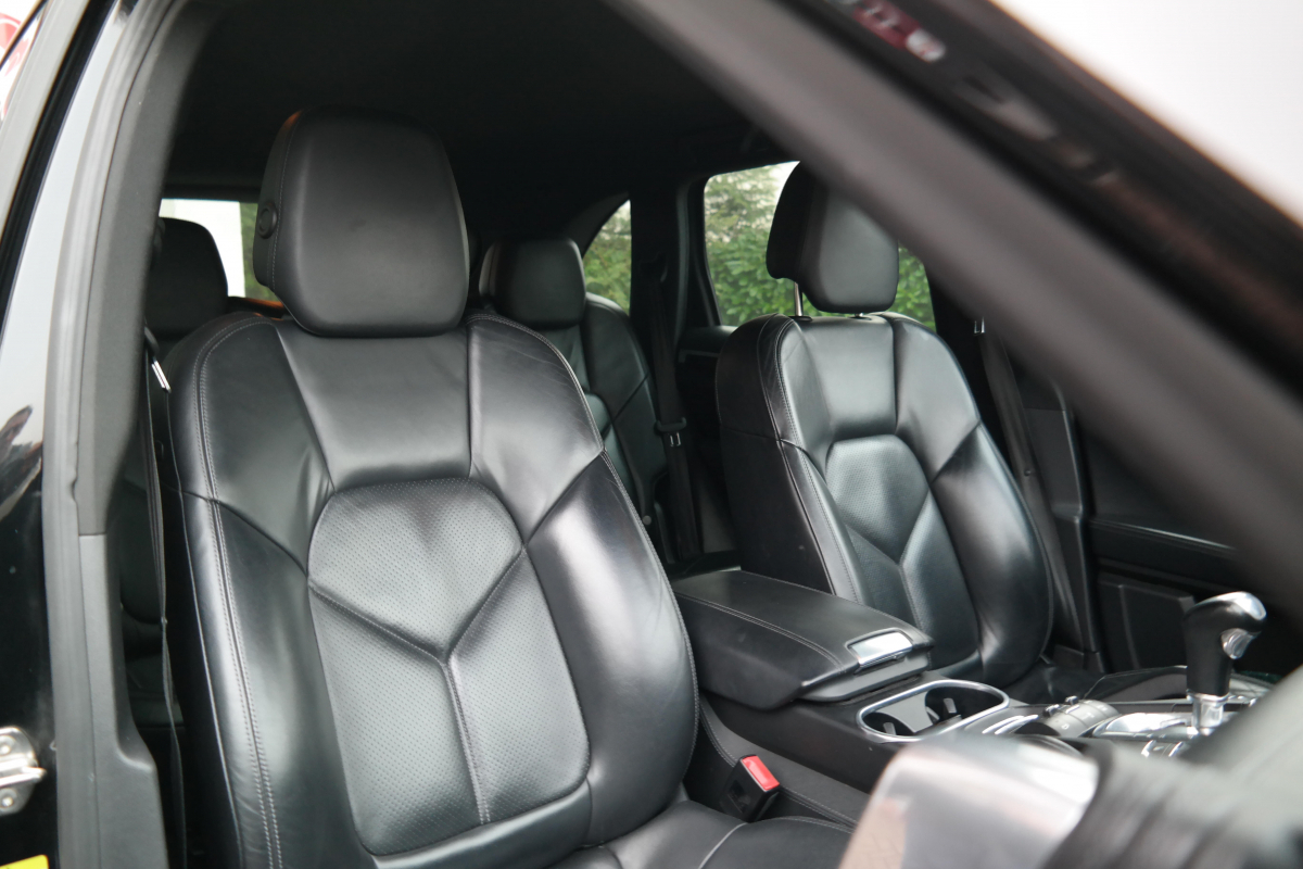 Porsche Cayenne — 23