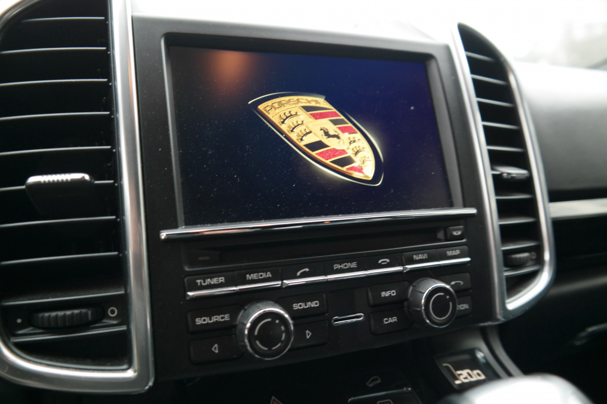 Porsche Cayenne — 25