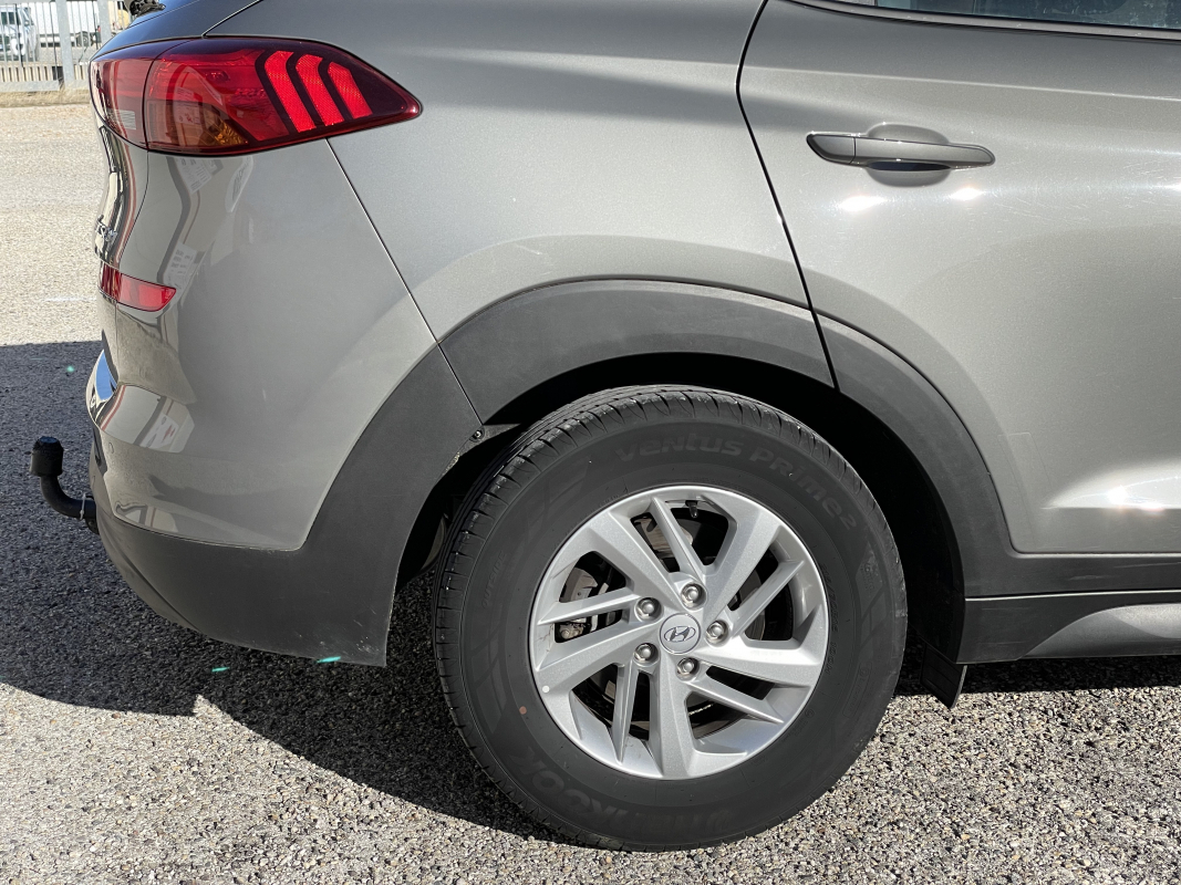 Hyundai Tucson — 18