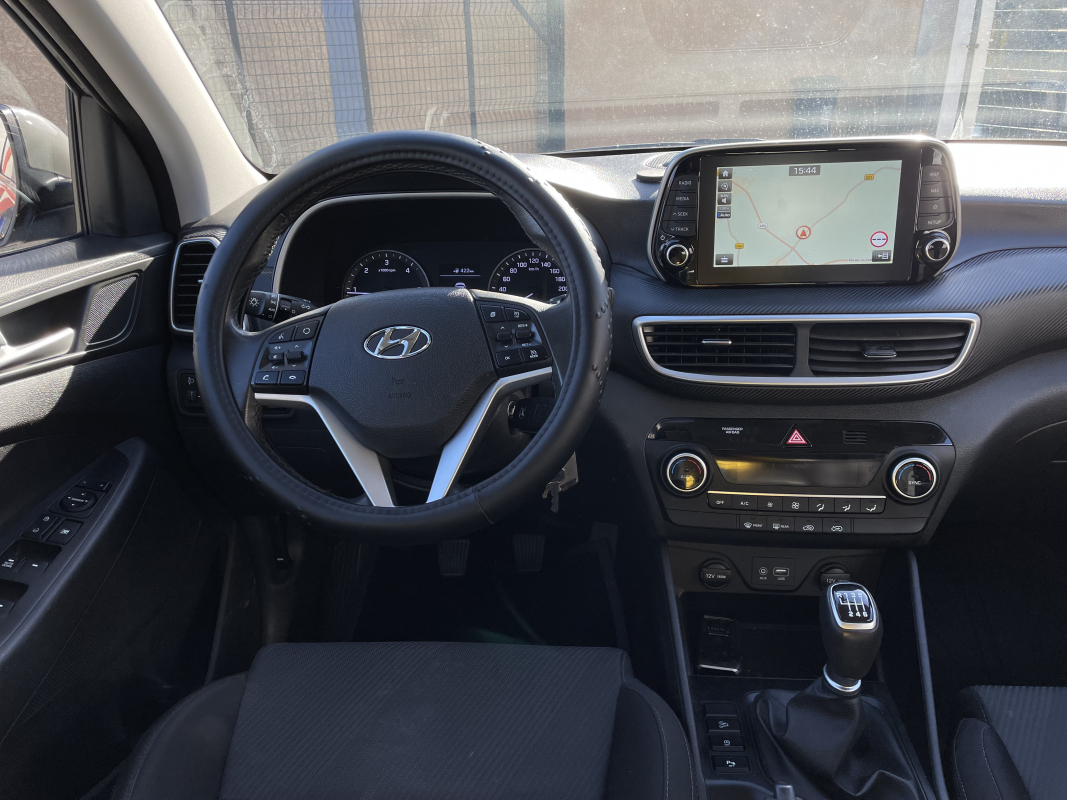 Hyundai Tucson — 12