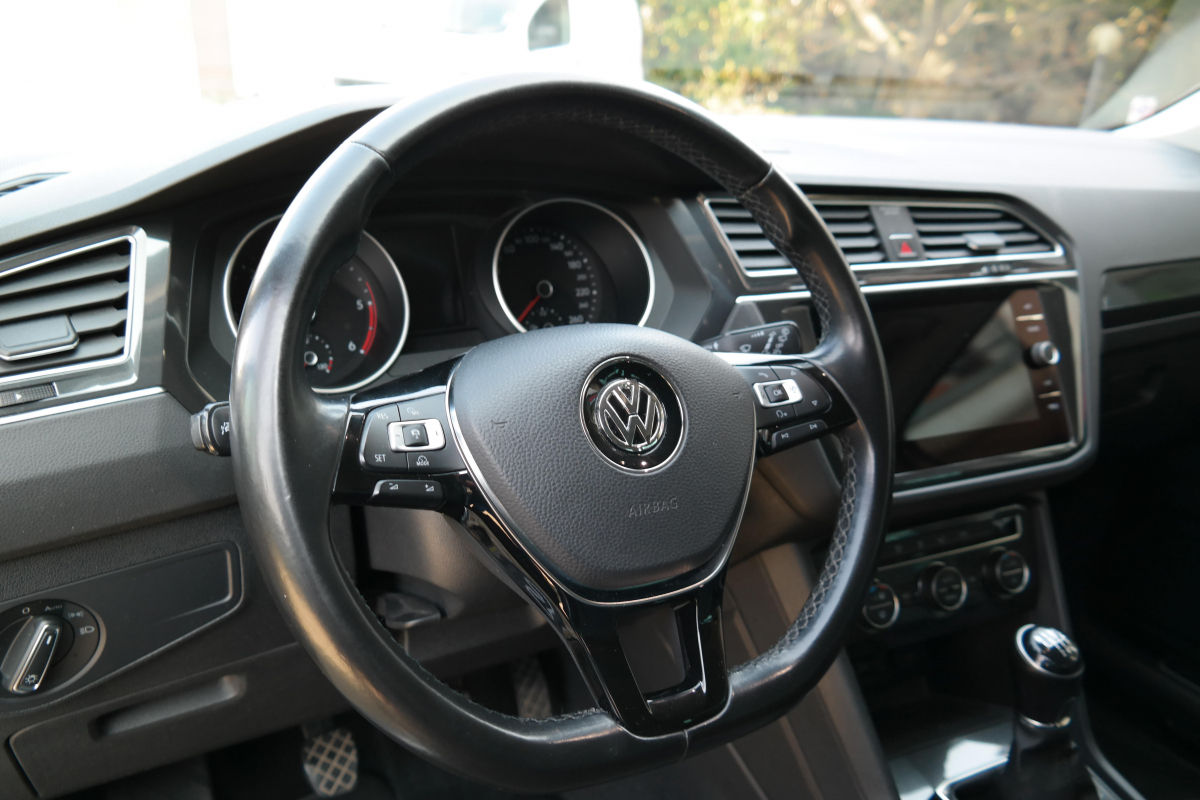 Volkswagen Tiguan — 13