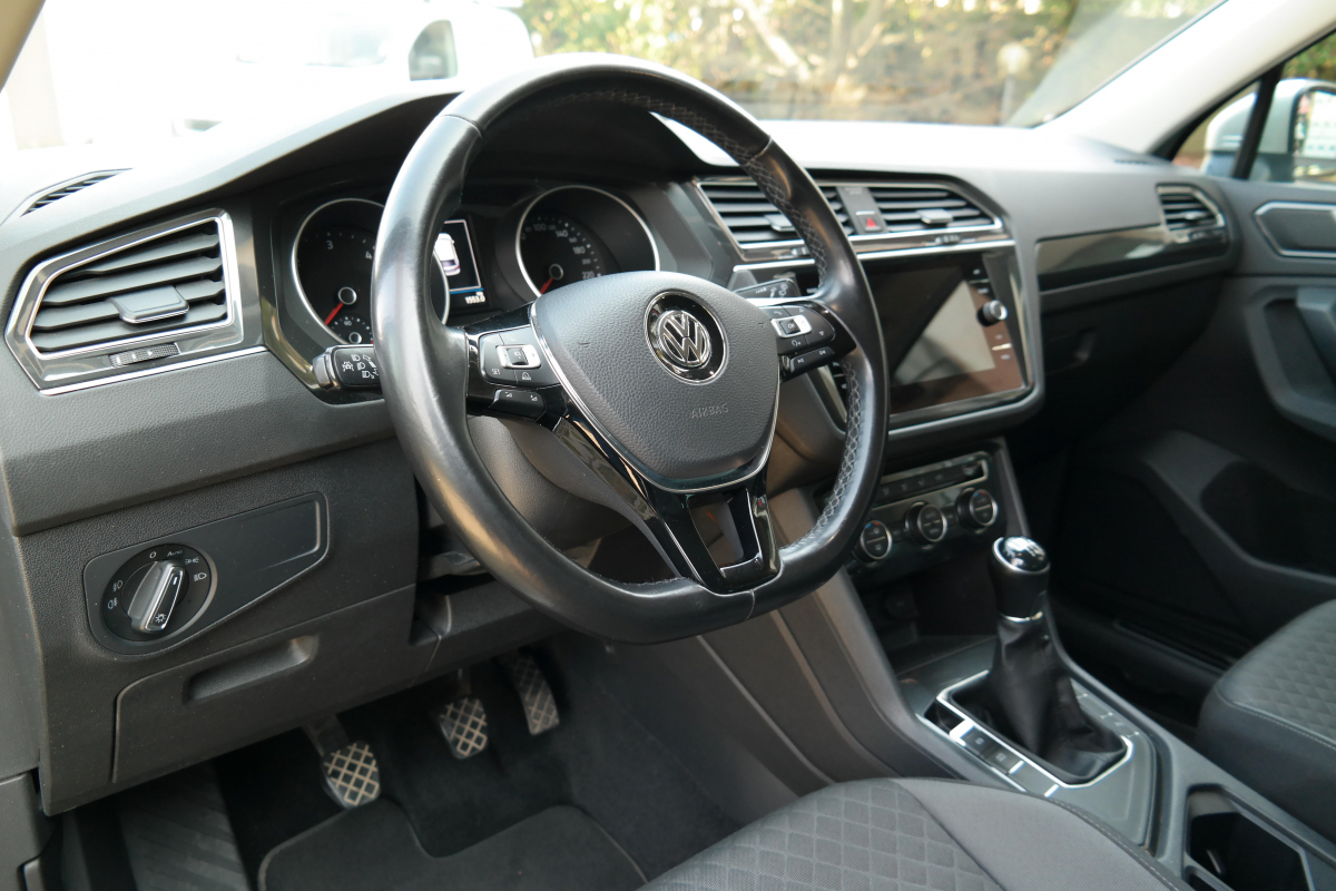 Volkswagen Tiguan — 14