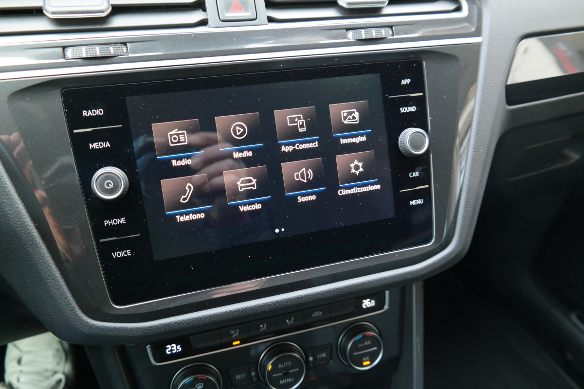 Volkswagen Tiguan — 16