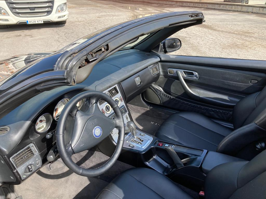 Mercedes SLK — 10