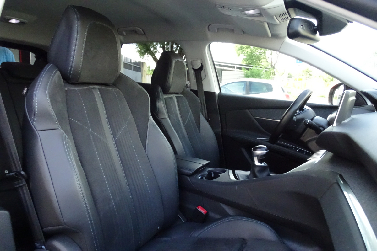 Peugeot 3008 — 9