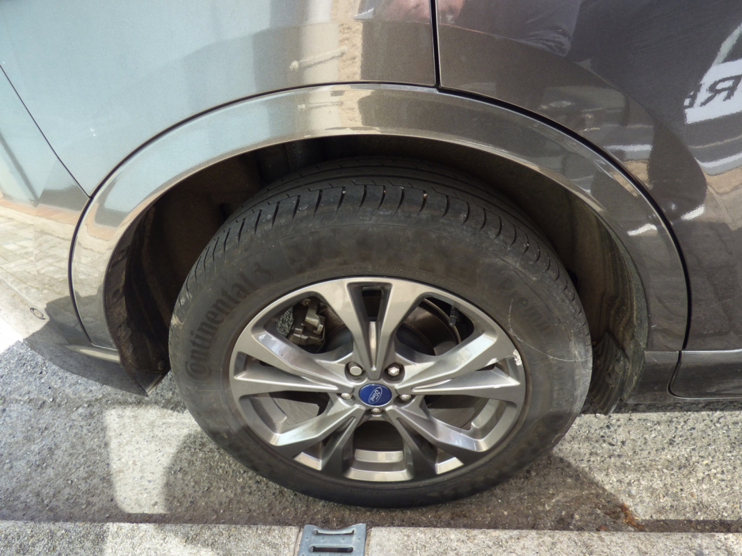 Ford Kuga — 25