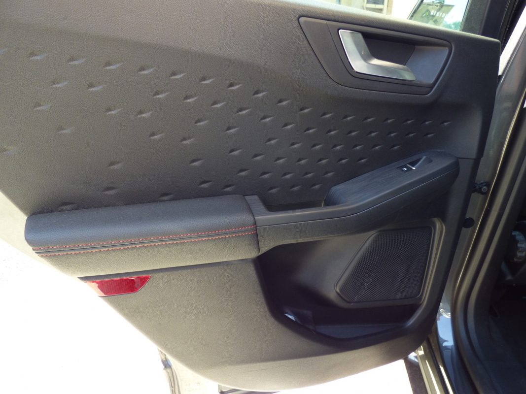Ford Kuga — 18