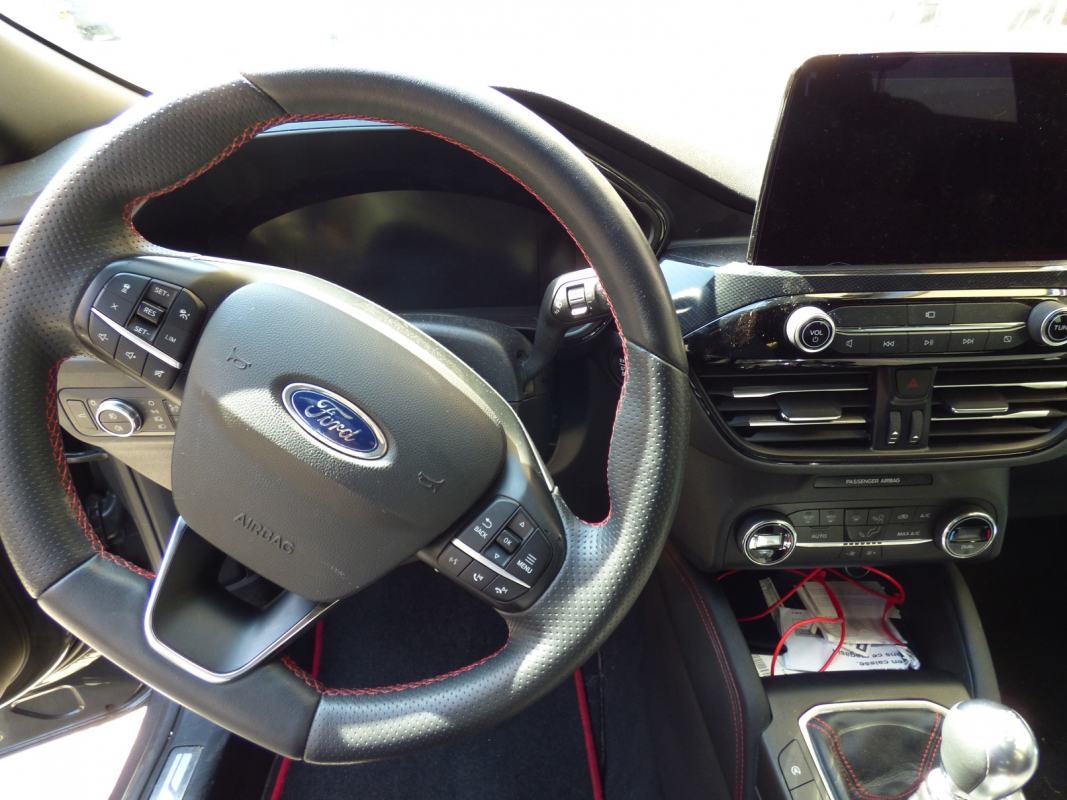 Ford Kuga — 15