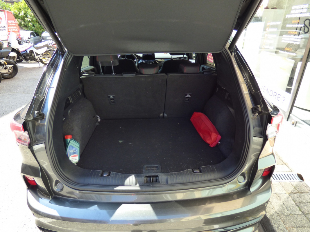 Ford Kuga — 22