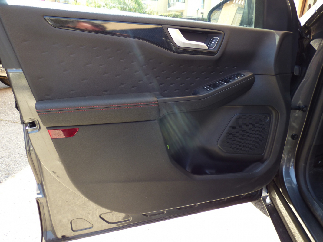 Ford Kuga — 12