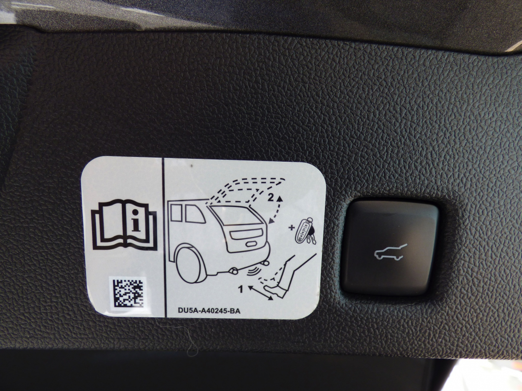 Ford Kuga — 23