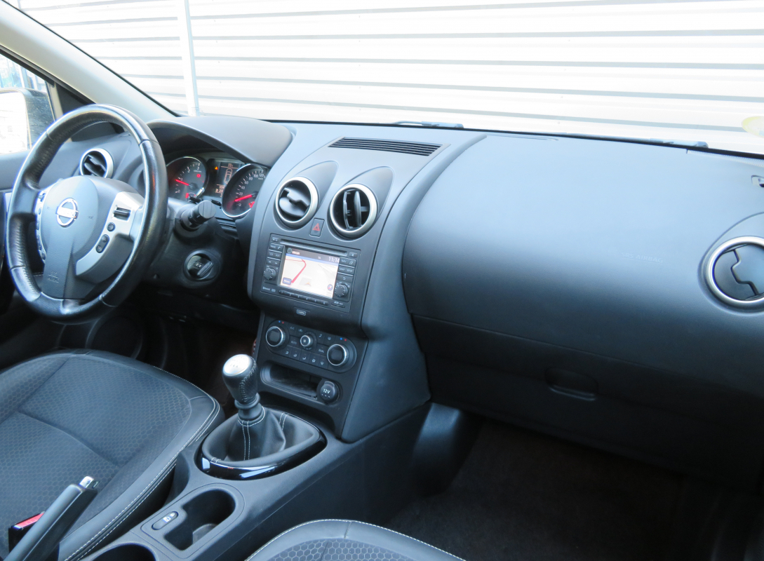 Nissan Qashqai — 12