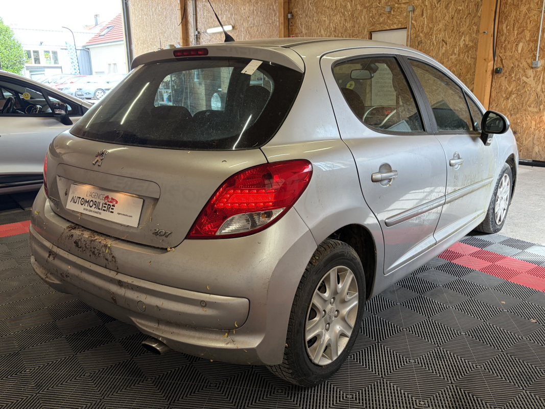 Peugeot 207 — 5