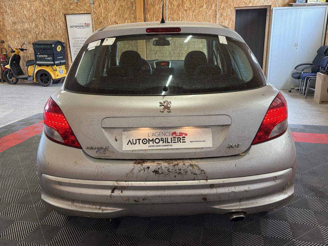 Peugeot 207 — 4