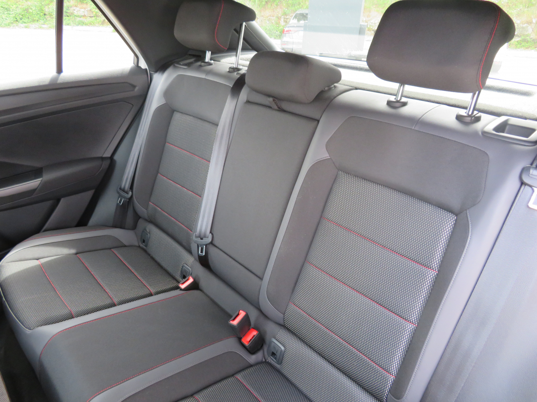 Volkswagen T-roc — 15