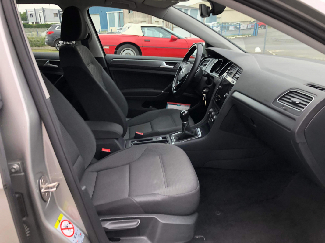 Volkswagen Golf — 14
