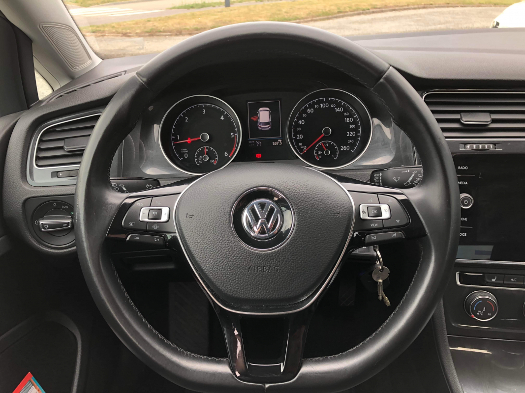 Volkswagen Golf — 27