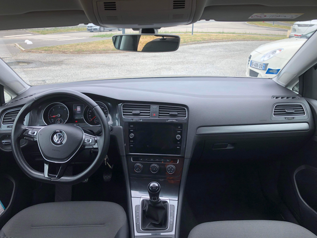 Volkswagen Golf — 10