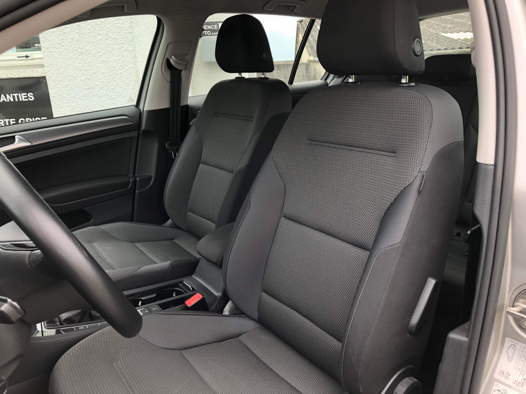 Volkswagen Golf — 13