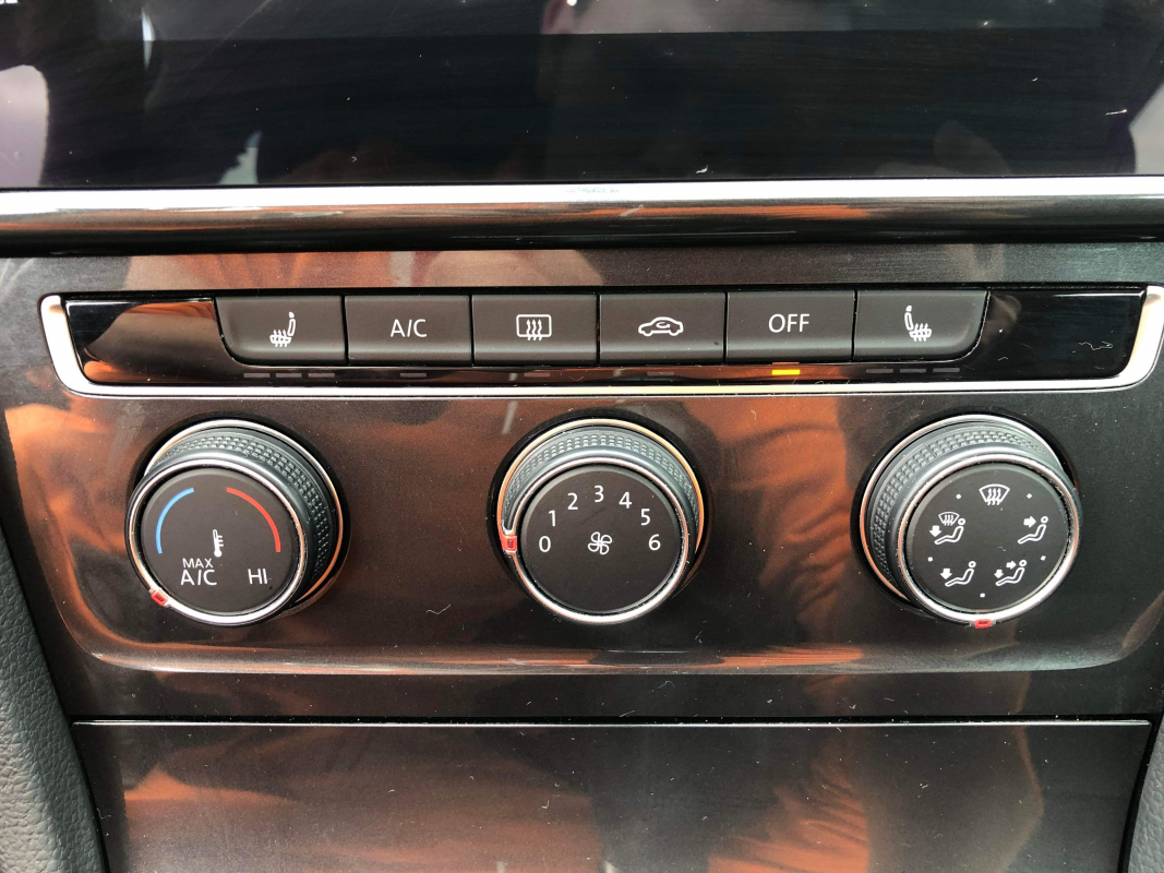 Volkswagen Golf — 29