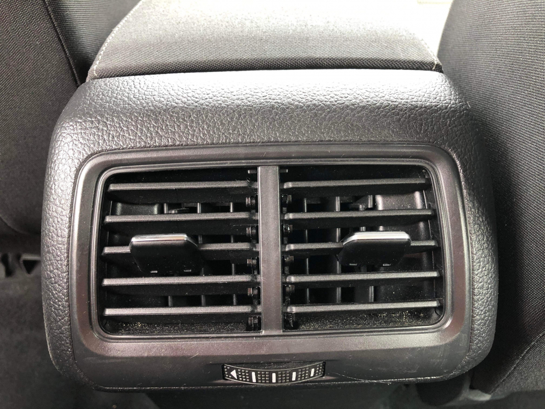 Volkswagen Golf — 30