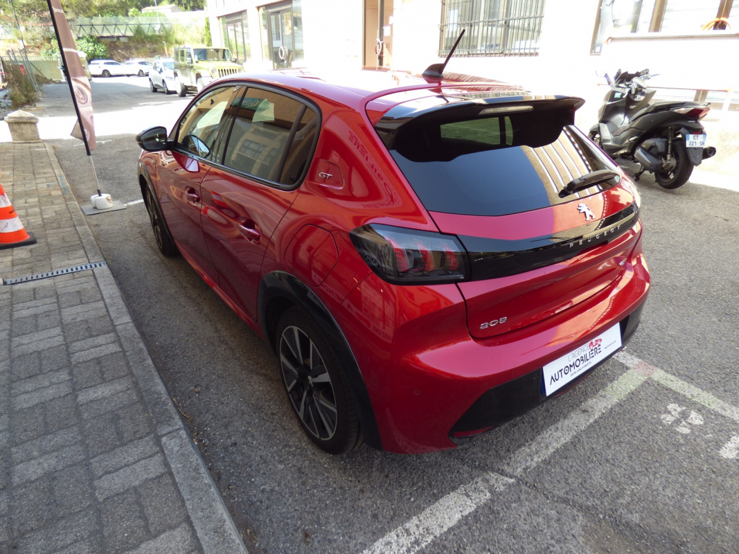 Peugeot 208 — 8